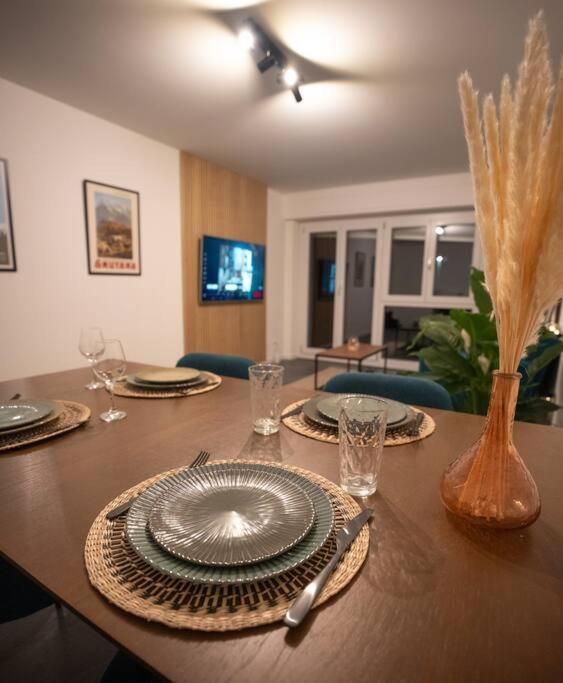 Appartement Spacieux Au Centre De La Gruyere Брок Экстерьер фото